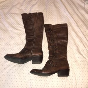 Tall lather boots with straps